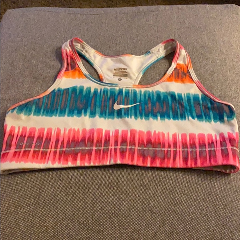 Nike pro sports bra